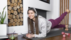 Beginner doing home workout plan without equipment